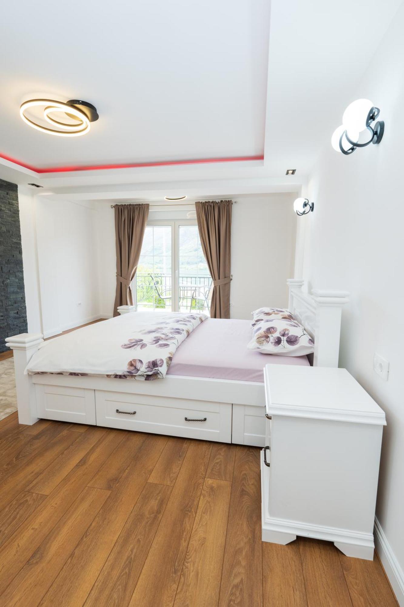 Ema Apartments 普拉夫 外观 照片