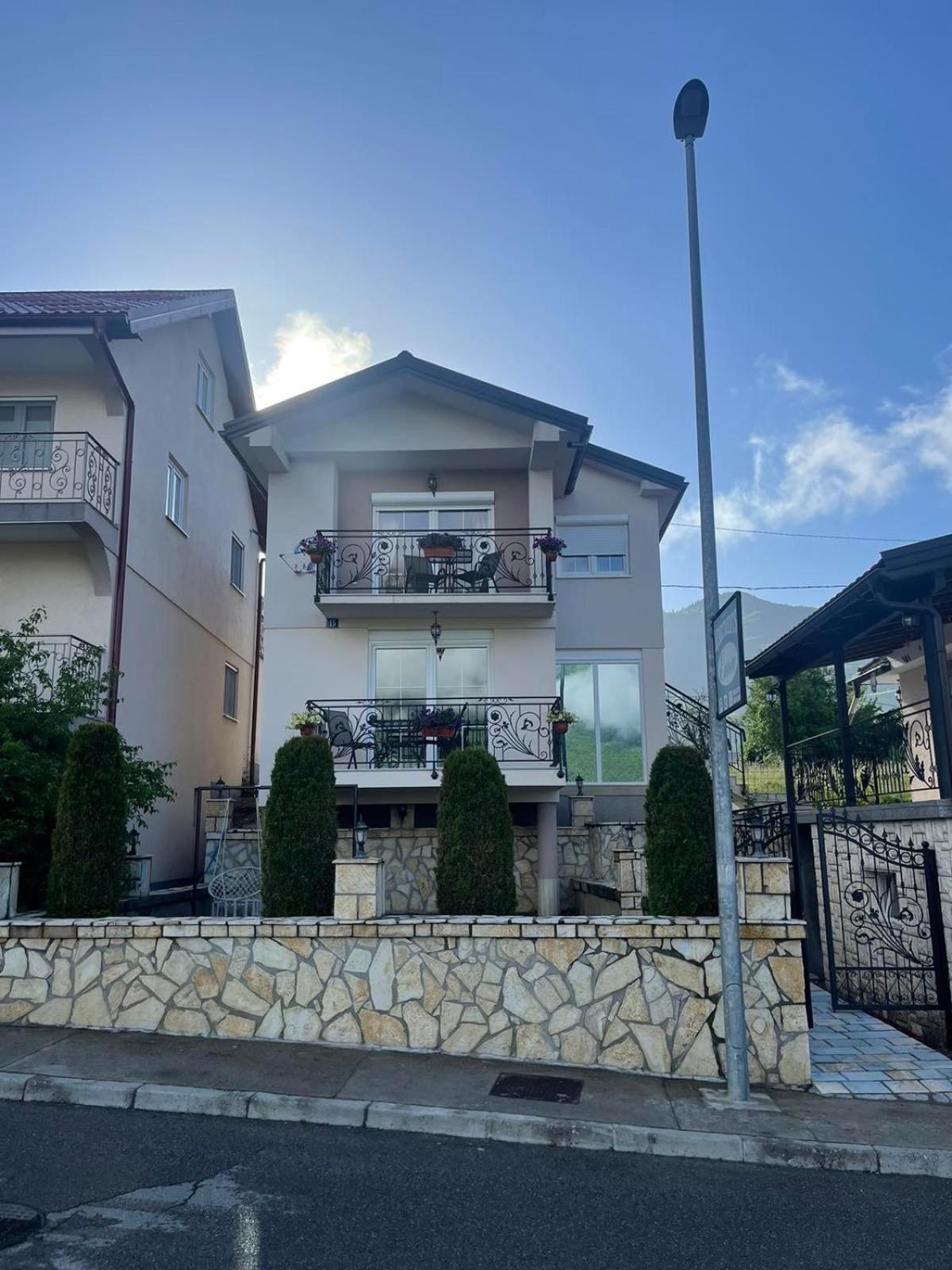 Ema Apartments 普拉夫 外观 照片